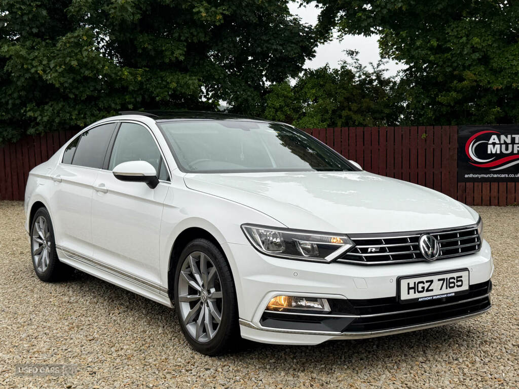 Volkswagen Passat 2.0 Tdi Scr 190 R-line Panoramic Roof White #2