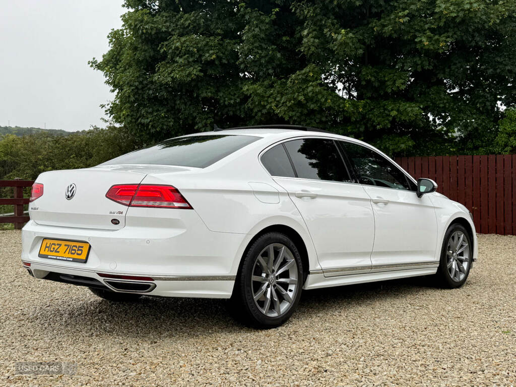 Volkswagen Passat 2.0 Tdi Scr 190 R-line Panoramic Roof White #6