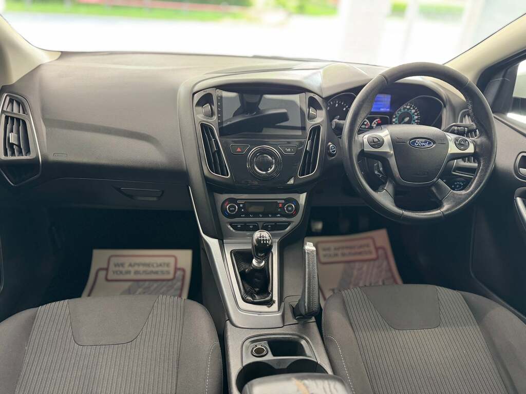 Ford Focus Titanium X 5-Door Black #12