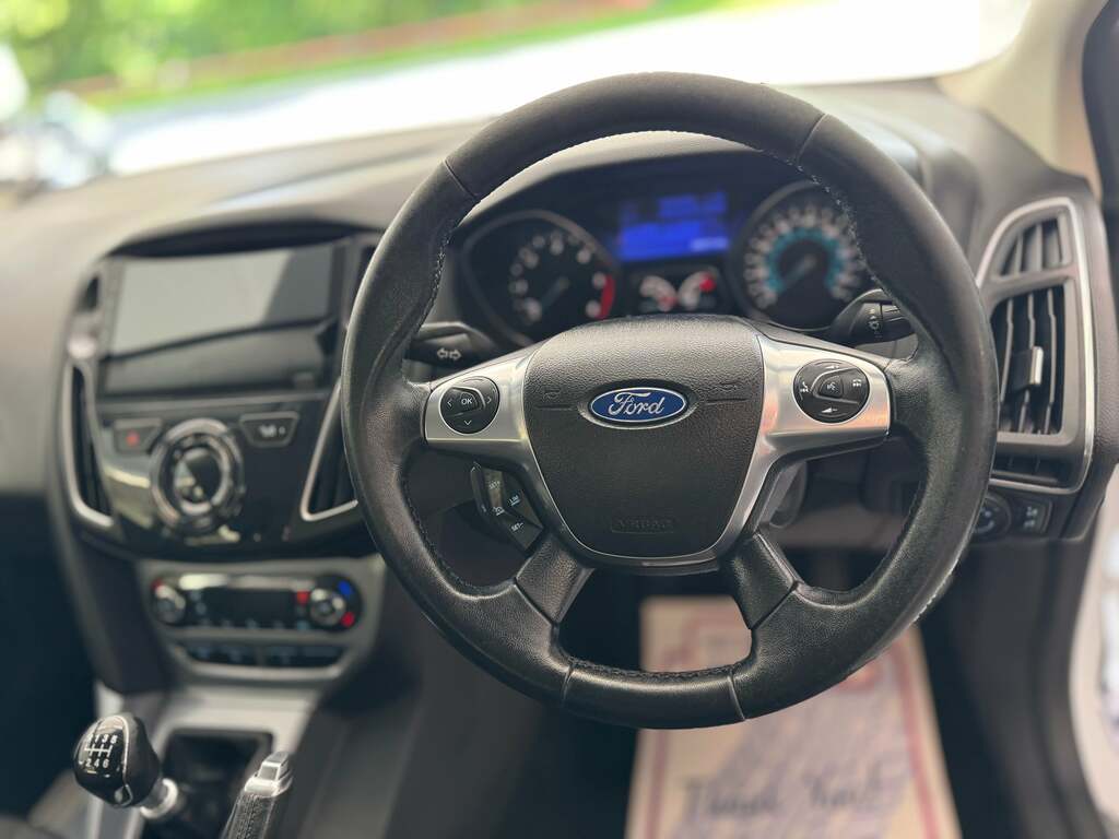 Ford Focus Titanium X 5-Door Black #14