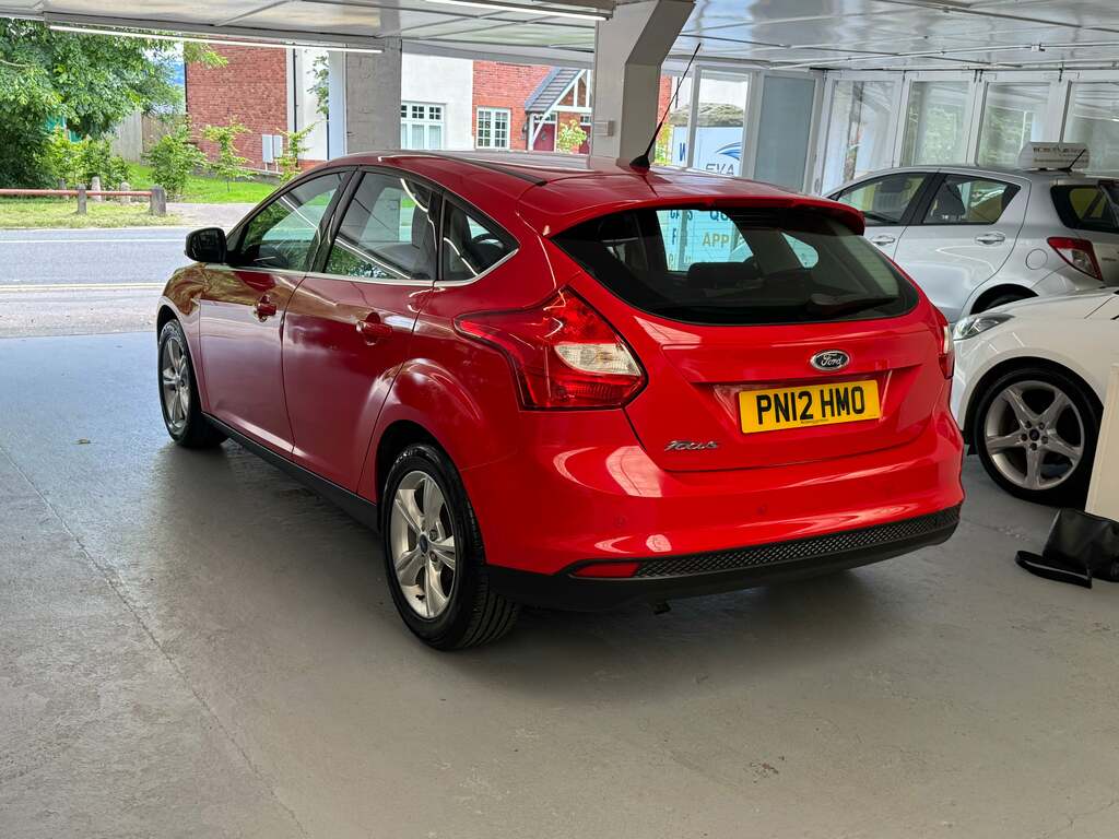 Ford Focus 1.6 Tdci Zetec Euro 5 Ss Black #4