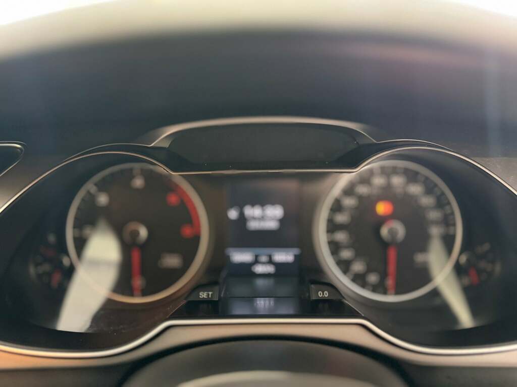 Audi A4 Avant Tdi Se Technik White #16