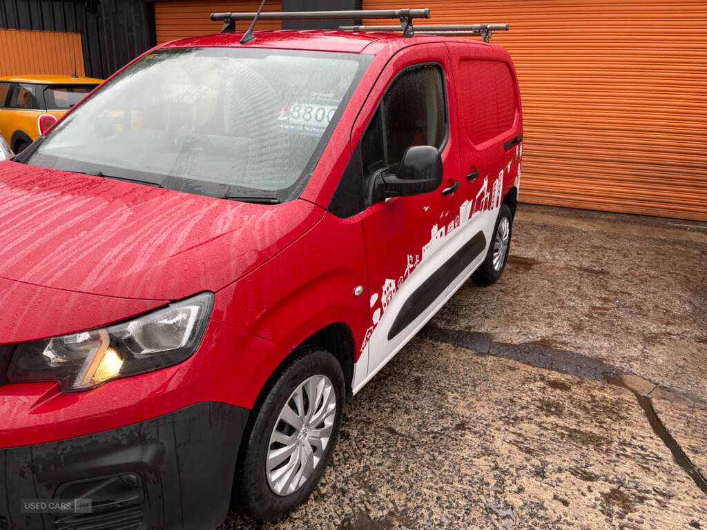 Peugeot Partner 1000 1.5 Bluehdi 100 Red #3