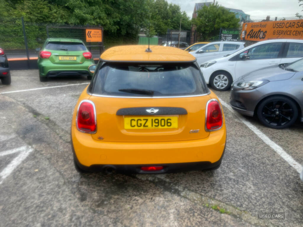 Mini Hatch 1.2 One CGZ1906 Orange #4
