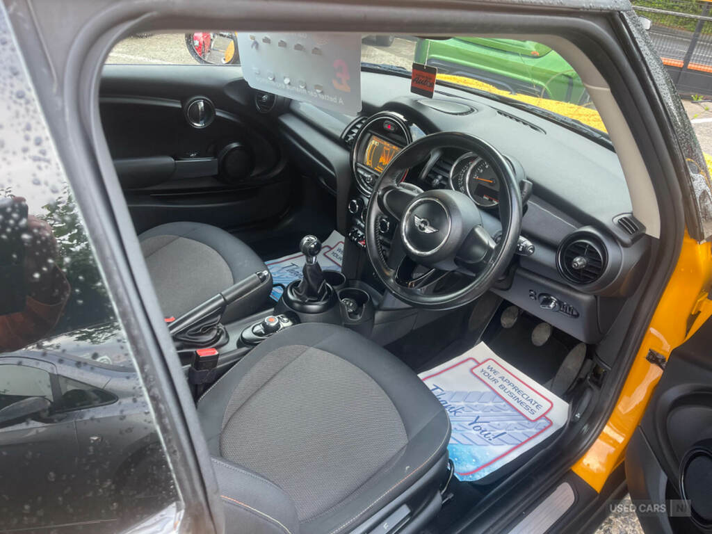 Mini Hatch 1.2 One CGZ1906 Orange #6