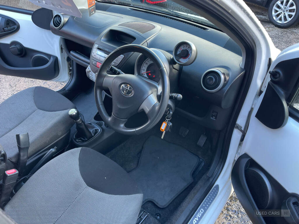 Toyota Aygo 1.0 Vvt-i Fire White #5