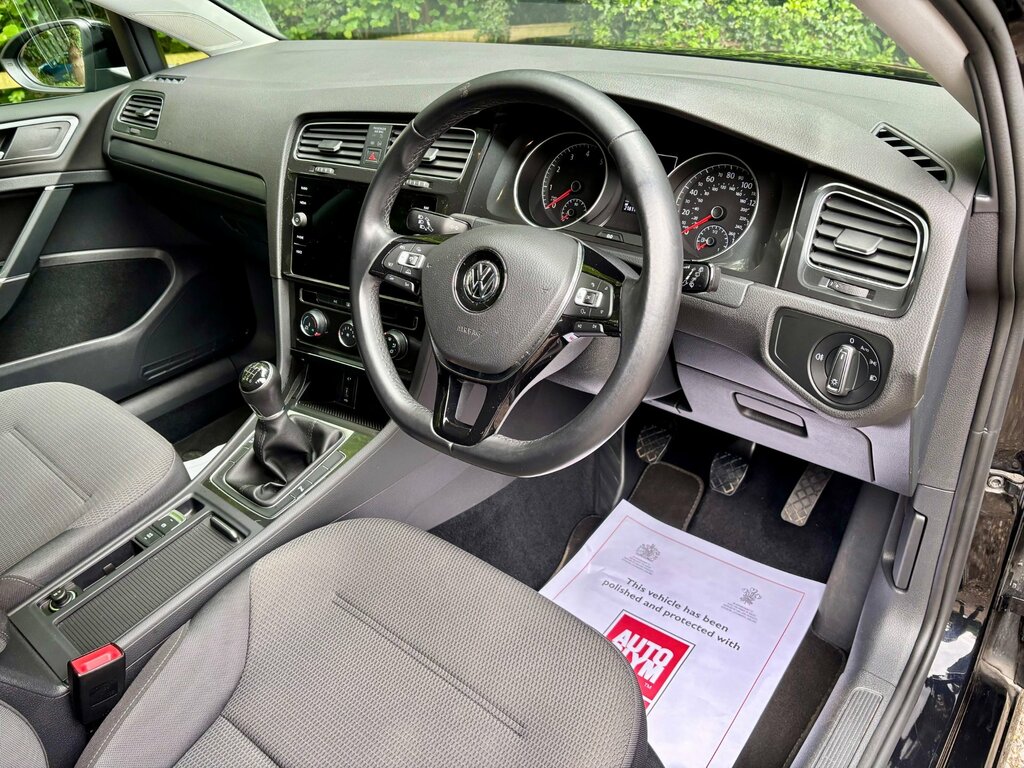 Volkswagen Golf 1.5 Tsi Evo Se Nav Hatchback Eur Black #4