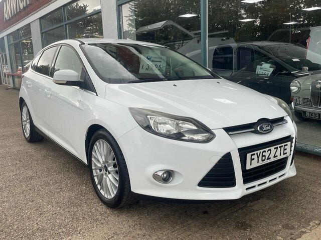 Ford Focus 1.0T Ecoboost Zetec Hatchback Eu White