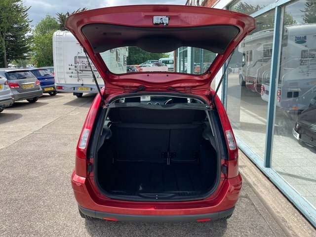 Ford Fusion 1.6 Zetec Hatchback 179 G Km Red #5