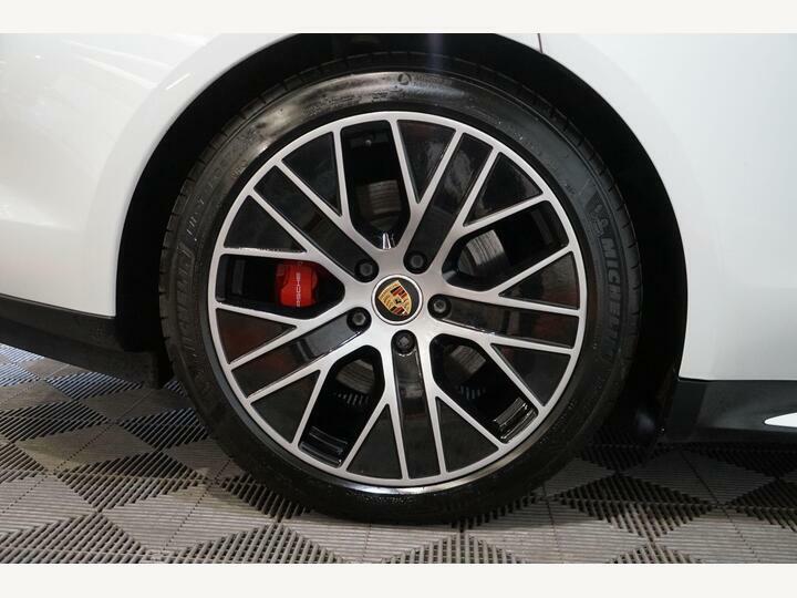 Porsche Taycan Performance Plus 93.4Kwh 4S 4Wd 11Kw Cha White #4