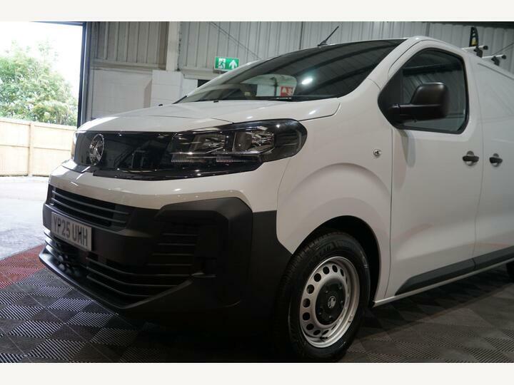 Vauxhall Vivaro Pro Black #17