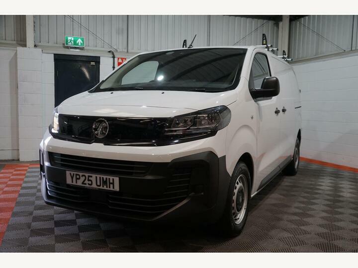 Vauxhall Vivaro Pro Black #7