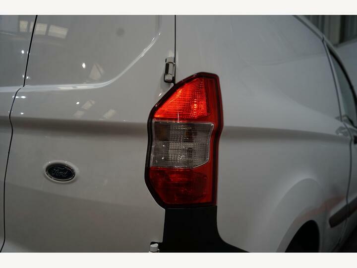 Ford Transit Courier Sport L1 Swb 1.5 Tdci 100Ps Euro 6 Black #52
