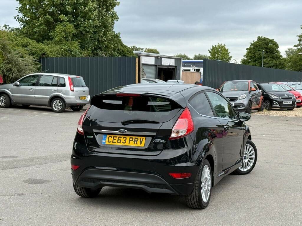 Ford Fiesta 1.0T Ecoboost Titanium Euro 5 Ss CE63PRV Black #5