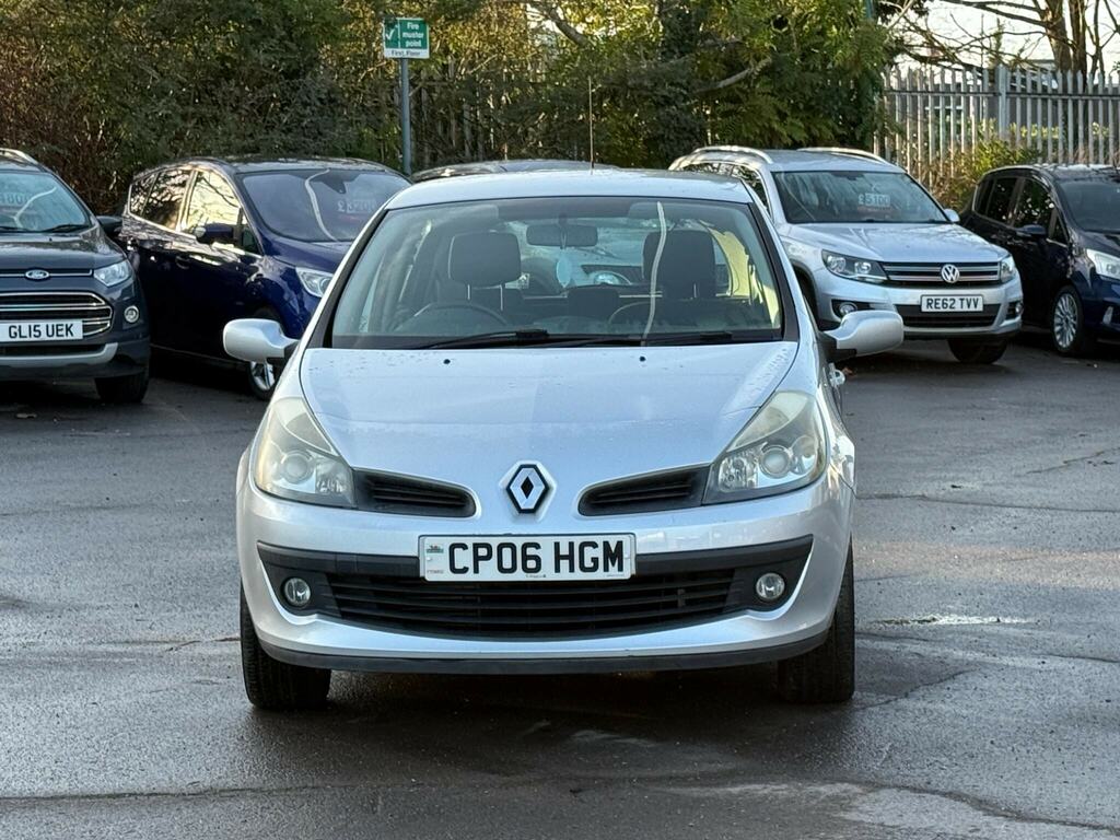Renault Clio 1.5 Dci Dynamique Silver #2