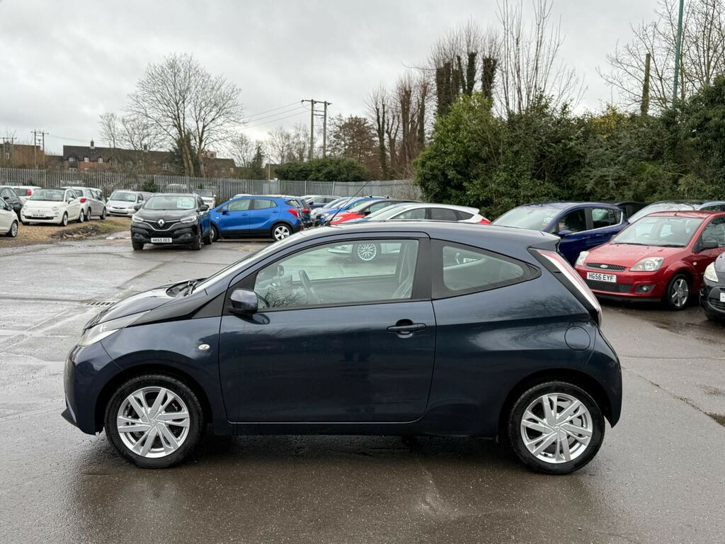 Toyota Aygo 1.0 Vvt-i X-pression Euro 5 Euro 5 MD14SXL Blue #4
