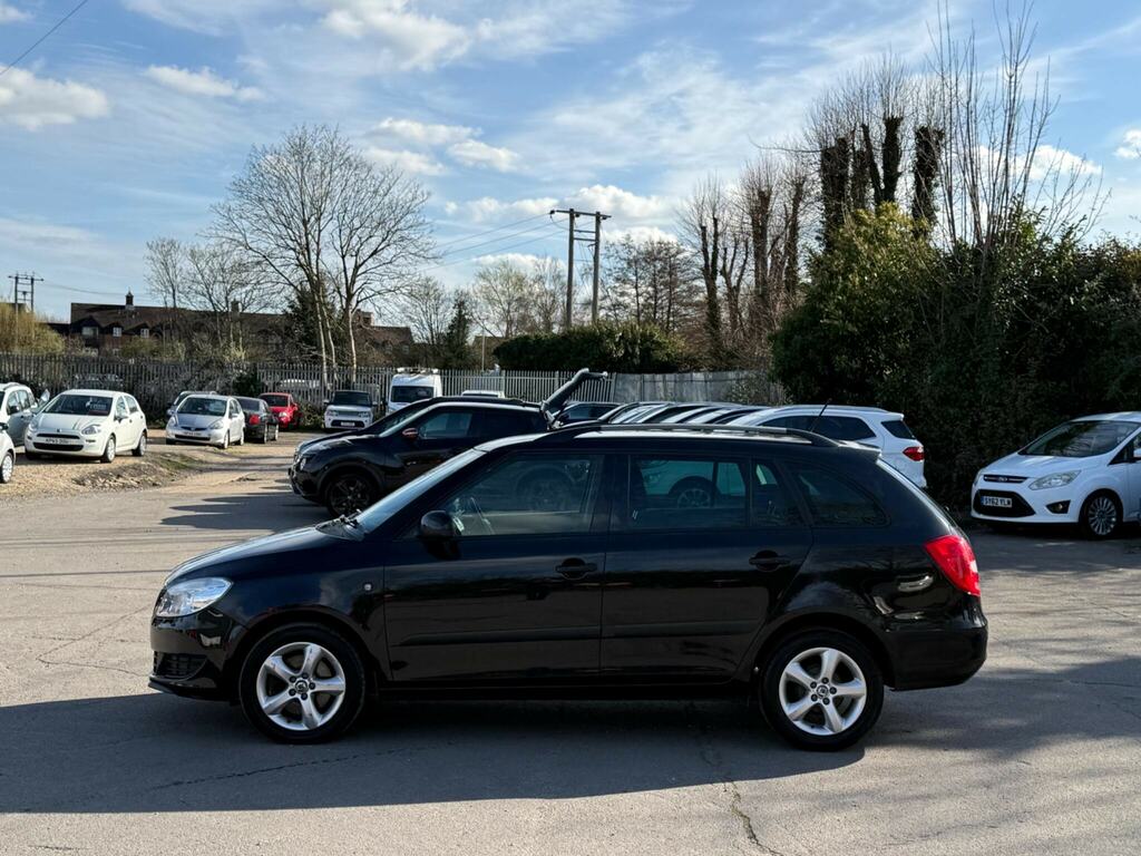 Skoda Fabia 1.2 Tsi Se Plus Euro 5 YF12ZZE Black #4
