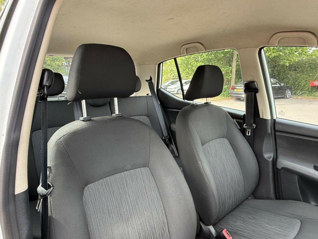 Hyundai I10 Classic Red #15