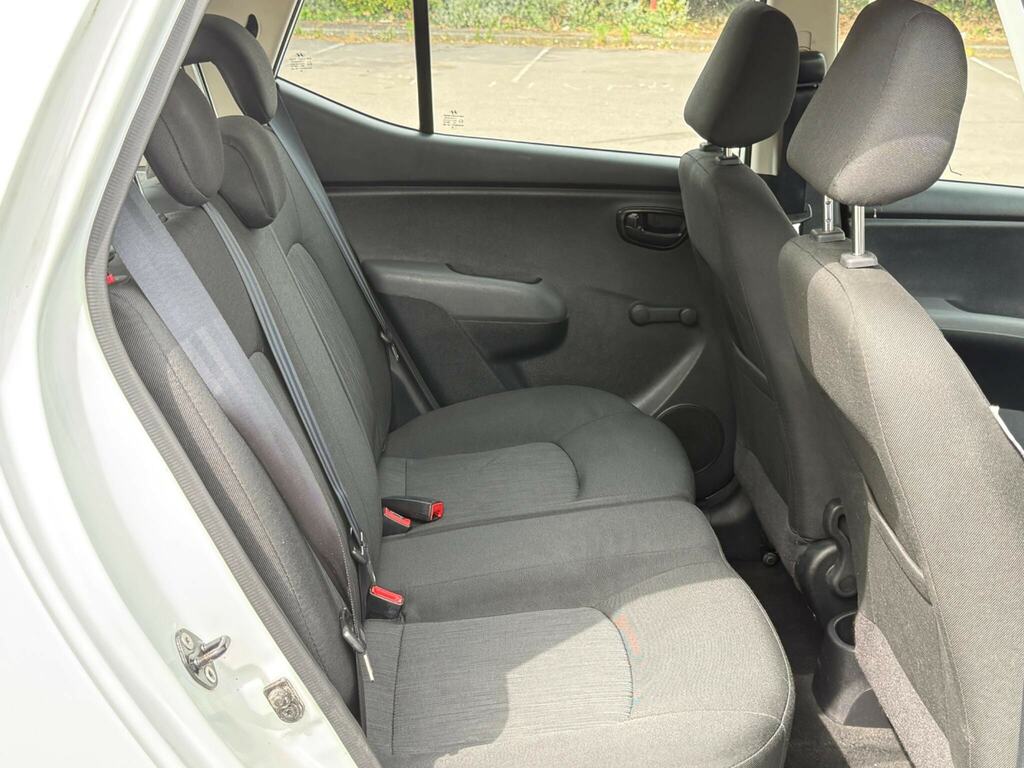 Hyundai I10 Classic Red #13