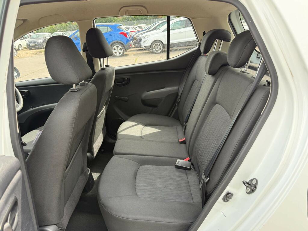 Hyundai I10 Classic Red #9
