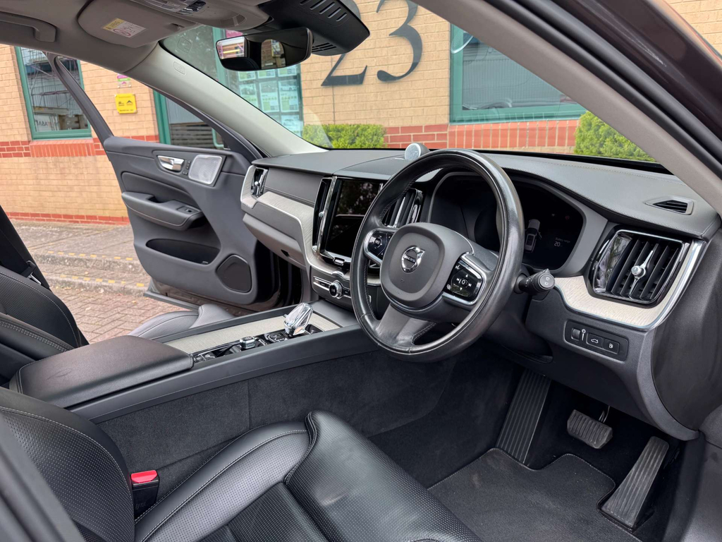 Volvo XC60 2.0H T6 Recharge 11.6Kwh Inscription Suv Pl YY71OVX