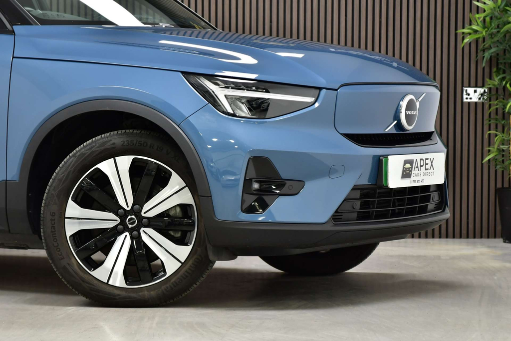 Volvo XC40 Recharge 69Kwh Plus Suv  #2