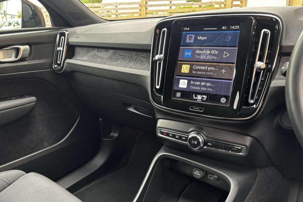 Volvo XC40 Recharge 69Kwh Plus Suv  #4