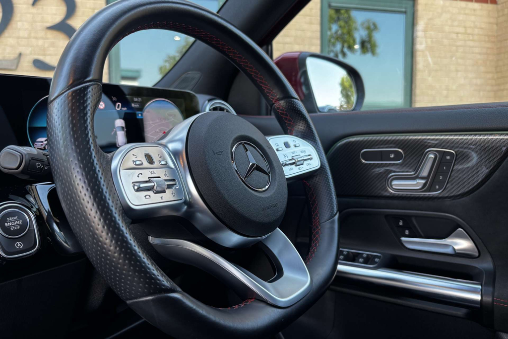 Mercedes-Benz GLA Class D Amg Line Premium Plus Suv 8G-dct 4Matic  #6