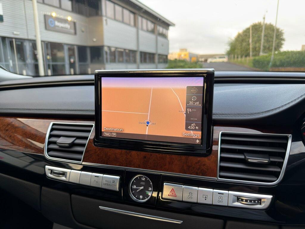 Audi A8 3.0 Tdi Quattro Se Executive 250 Bhp Silver #36