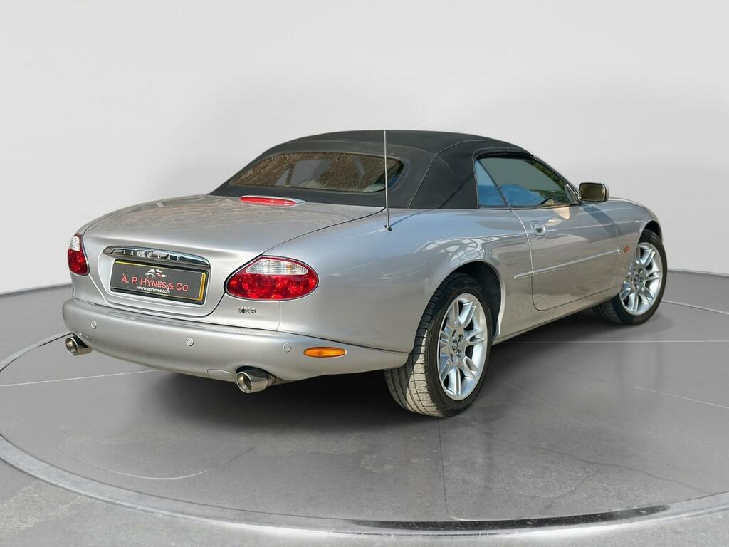 Jaguar XK8 Convertible 4.0 200151 Silver #4
