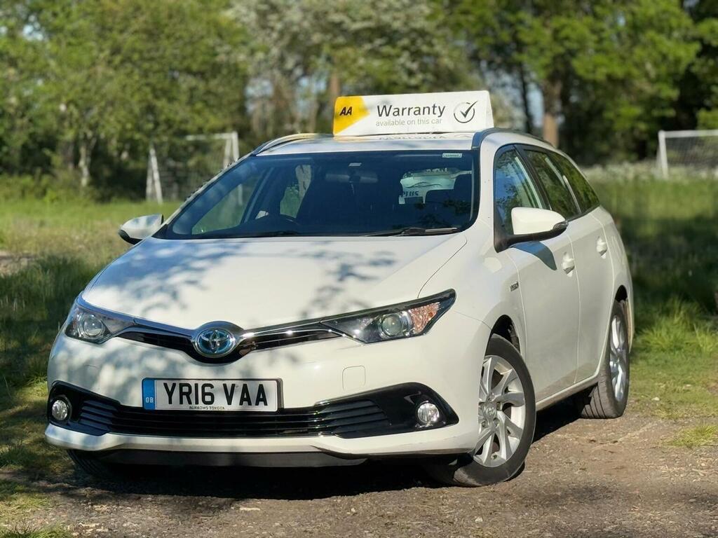 Toyota Auris Estate 1.8 Vvt-h Icon Touring Sports Cvt Euro 6 S YR16VAA White #4