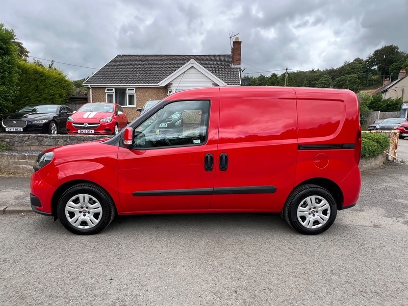 Fiat Doblo 16V Multijet II Ecojet Red #5