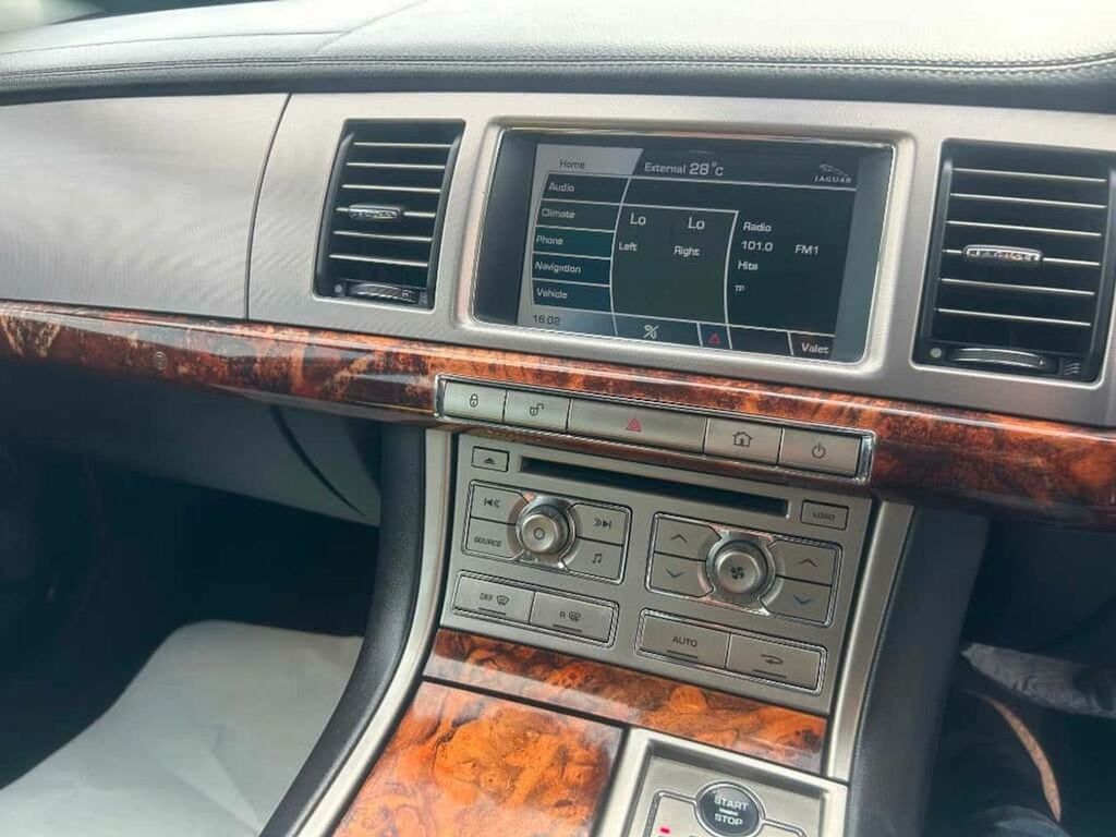 Jaguar XF 3.0D V6 Premium Luxury Blue #12