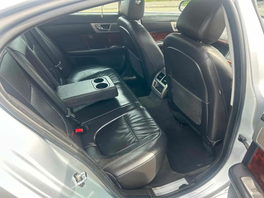 Jaguar XF 3.0D V6 Premium Luxury Blue #10