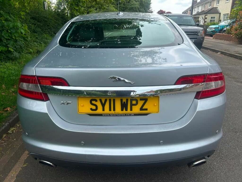 Jaguar XF V6 Luxury Silver #4