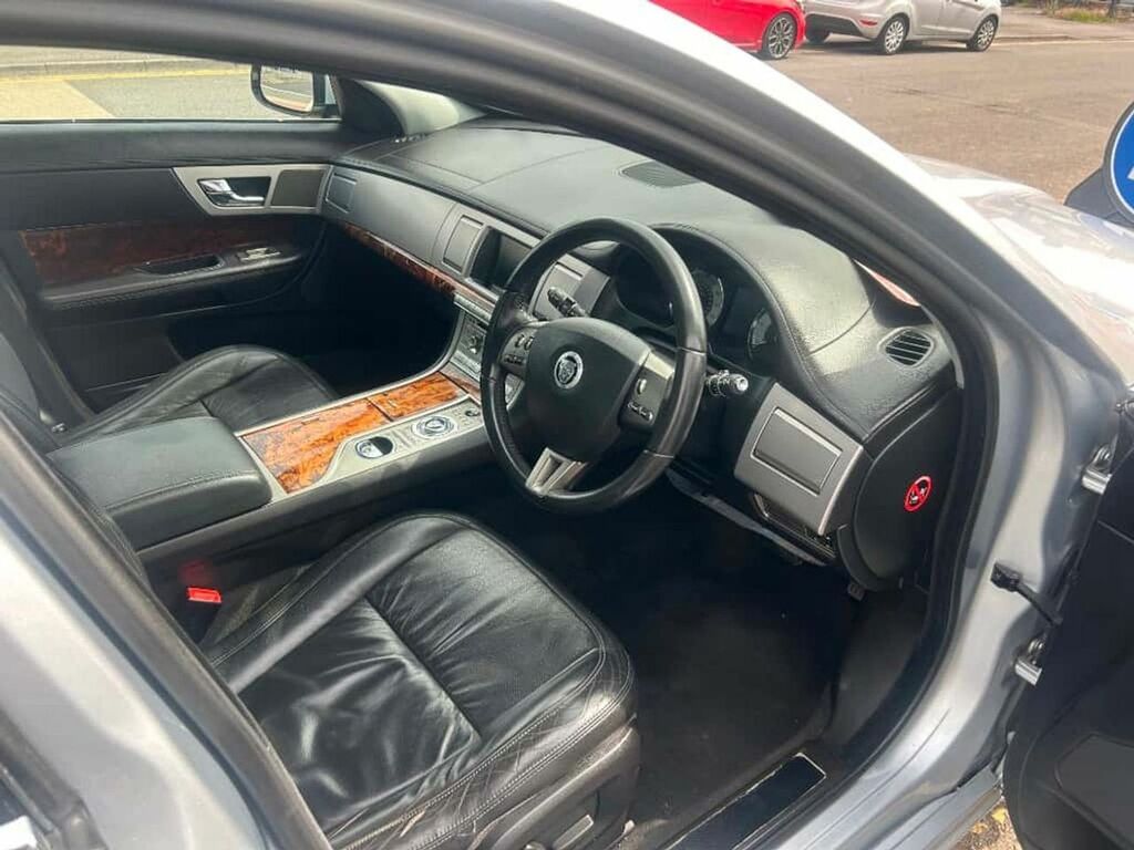 Jaguar XF 3.0D V6 Premium Luxury Blue #14