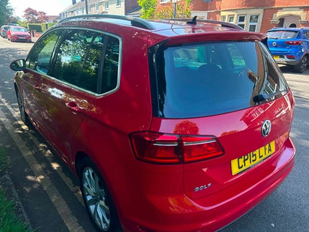 Volkswagen Golf SV Gt Tsi Red #6