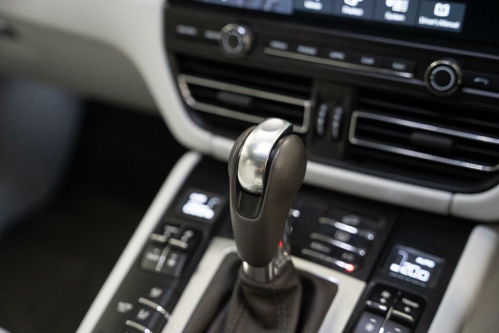 Porsche Macan T V6 S Red #41