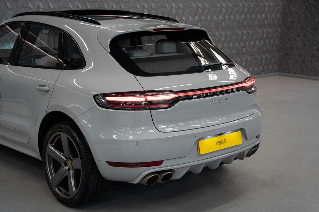 Porsche Macan T V6 S Red #51