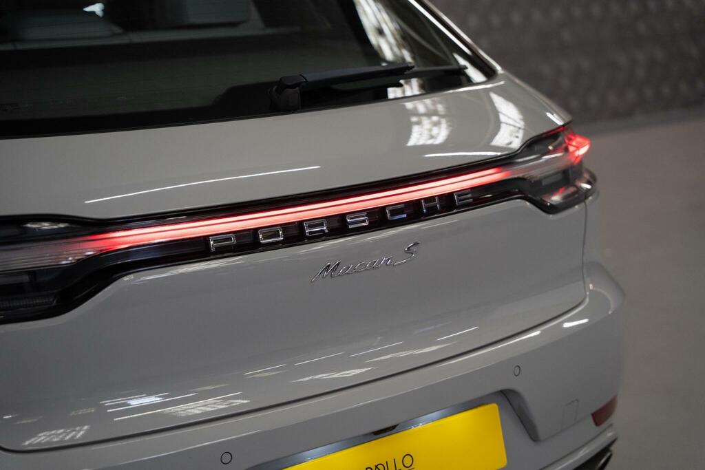 Porsche Macan T V6 S Red #53