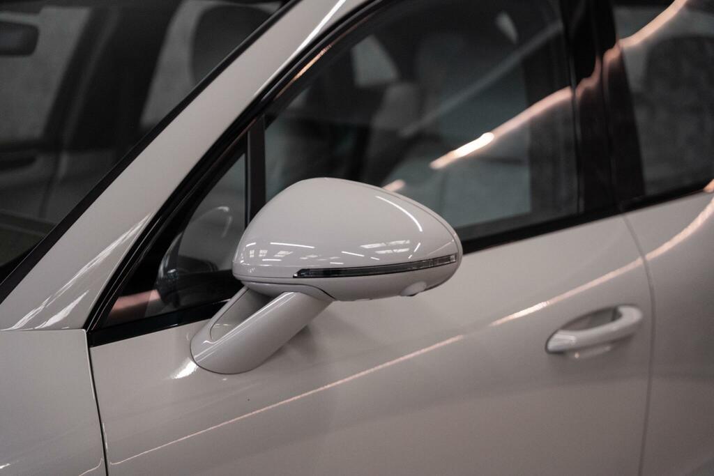 Porsche Macan T V6 S Red #16