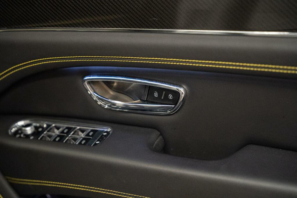 Bentley Bentayga Bentayga V6 Hybrid Green #25
