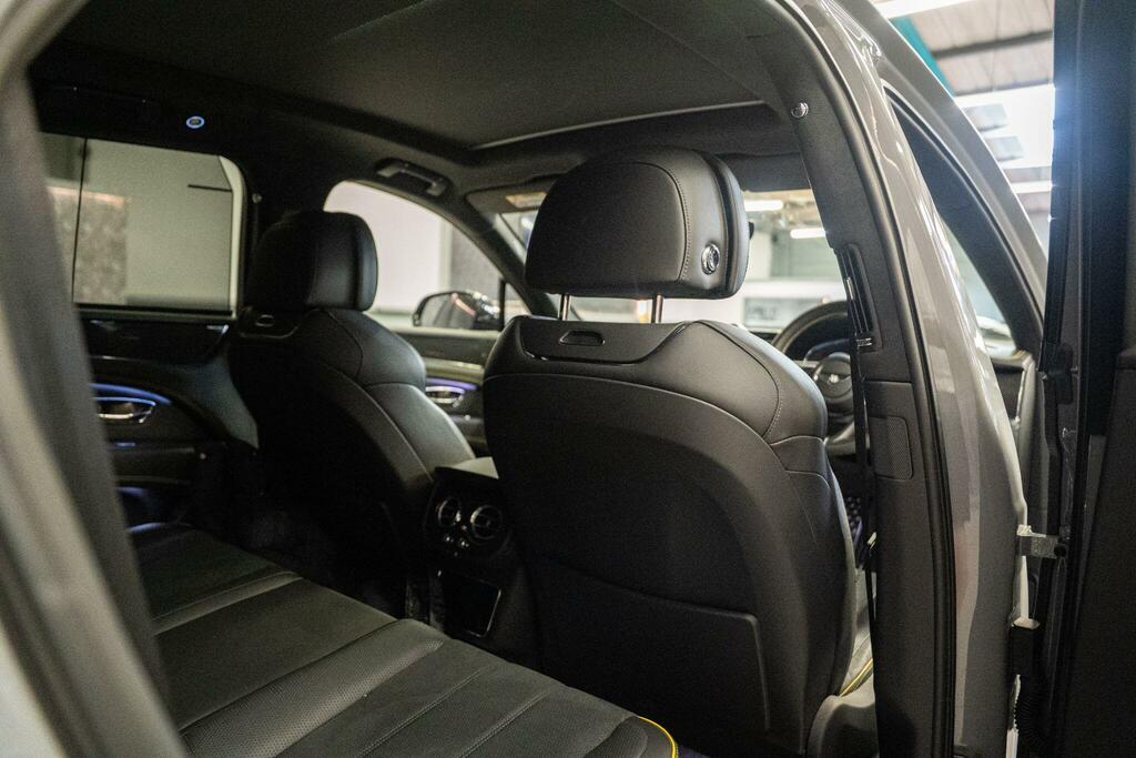 Bentley Bentayga Bentayga V6 Hybrid Green #13