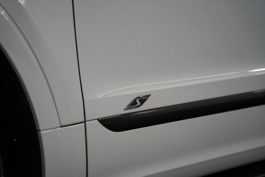 Bentley Bentayga Bentayga V6 Hybrid Green #51
