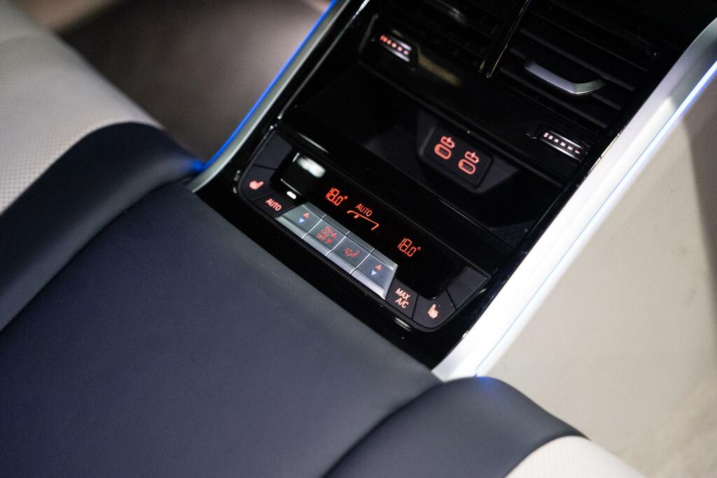 BMW 8 Series Gran Coupe 4.4L Null Blue #28