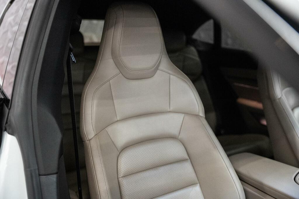 Porsche Taycan Performance Plus 4S Grey #18