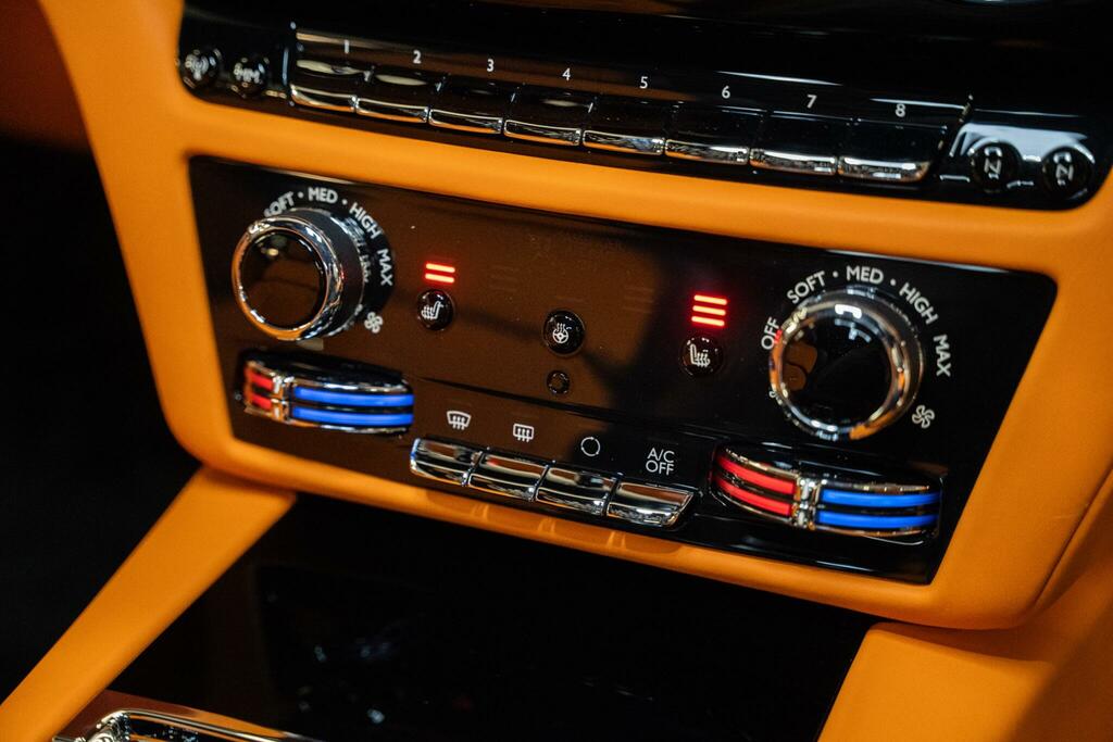 Rolls-Royce Spectre 430Kw Black #37