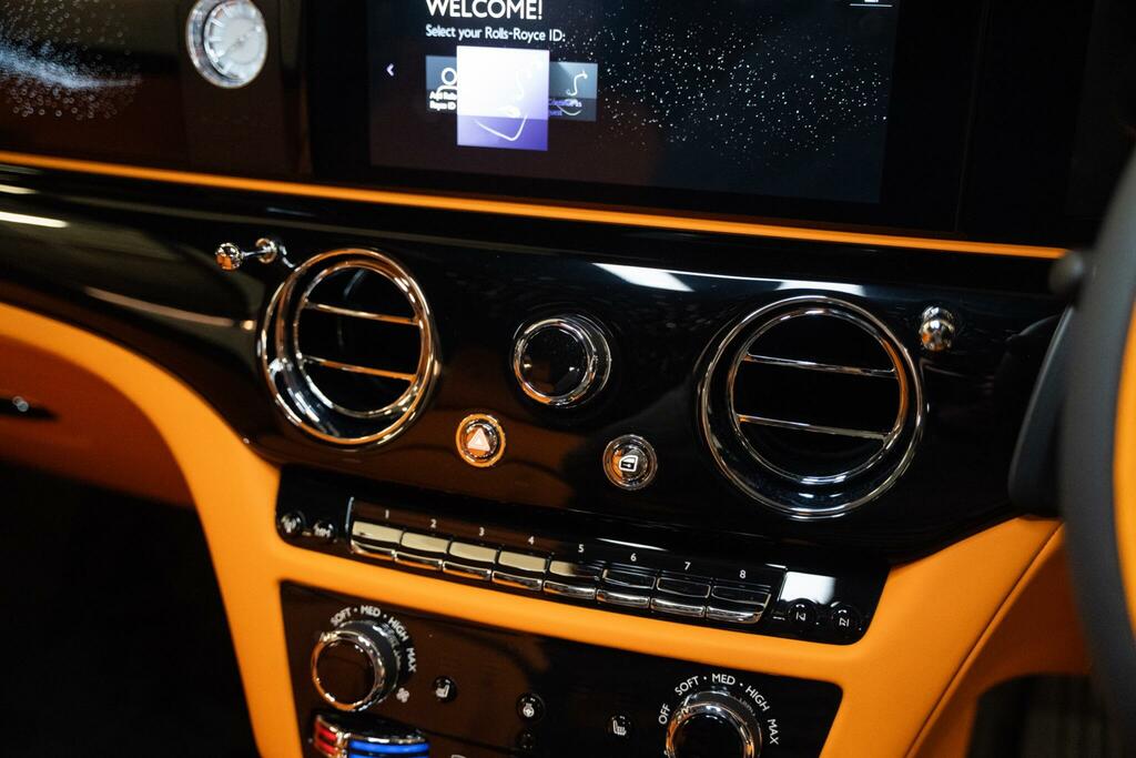 Rolls-Royce Spectre 430Kw Black #34