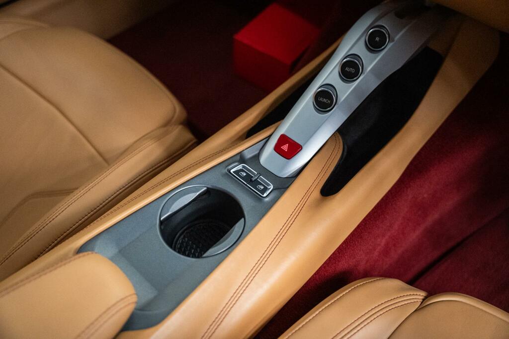 Ferrari F12 Berlinetta Berlinetta  #32