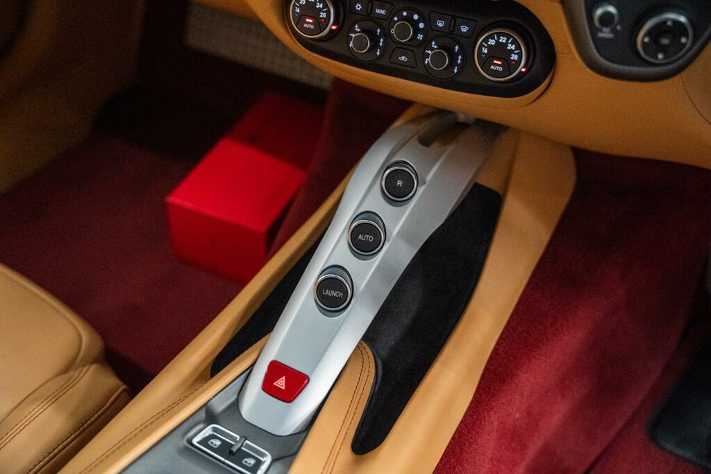 Ferrari F12 Berlinetta Berlinetta  #31